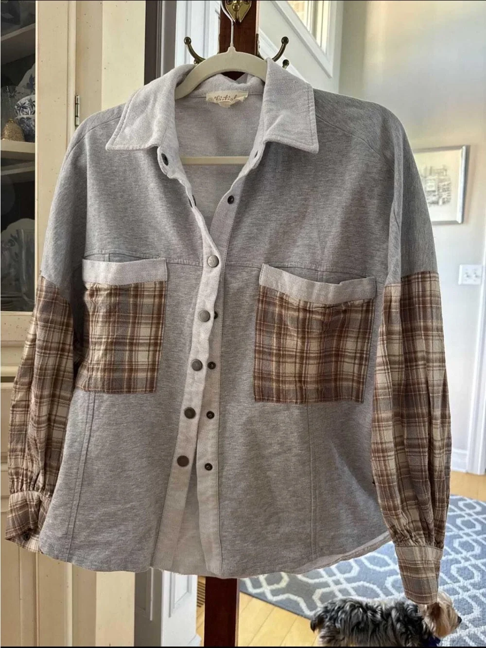 Dry goods Gray Button-Up shirt with Plaid Pocket Details Medium